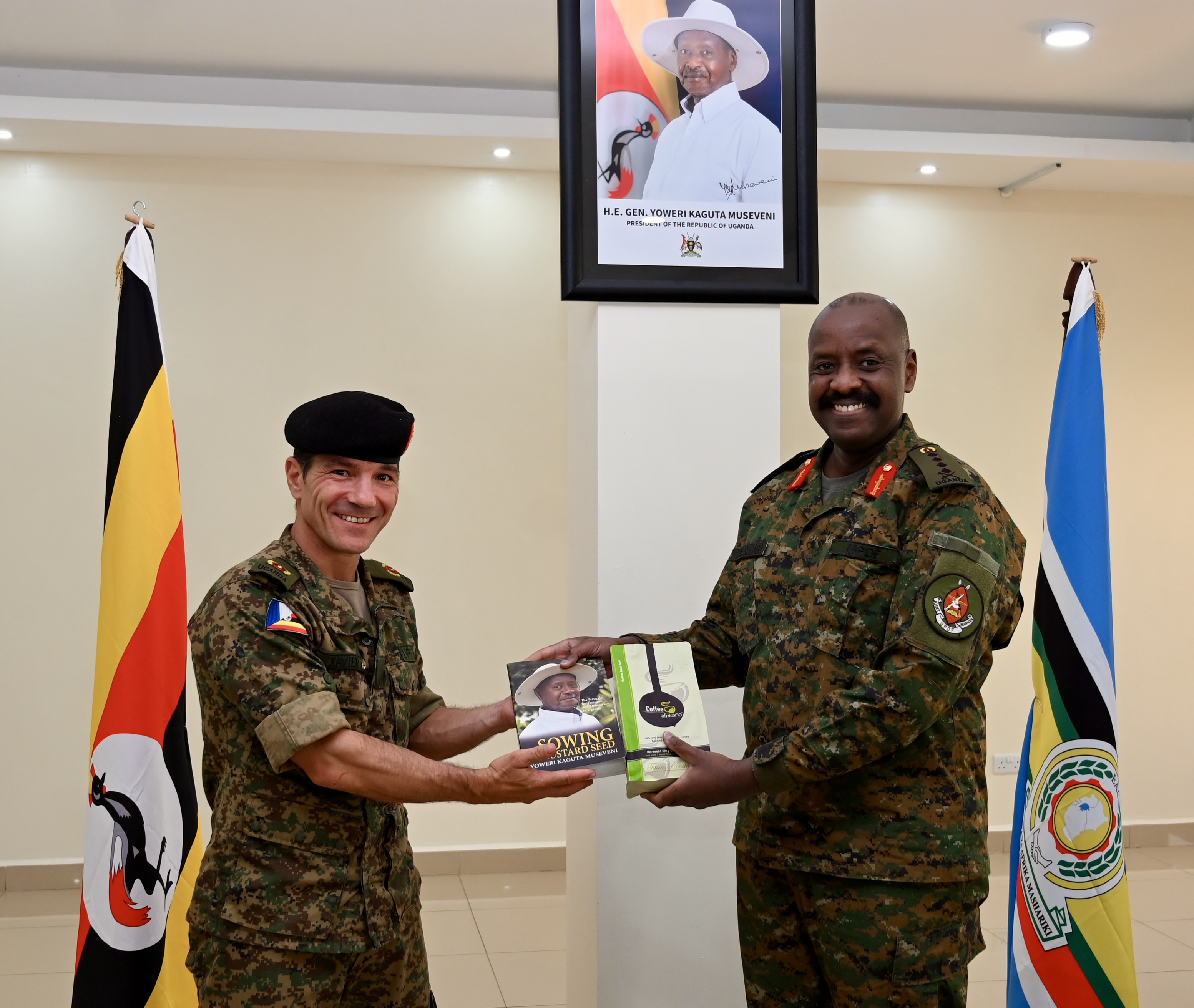 Gen Kainerugaba Meets French General