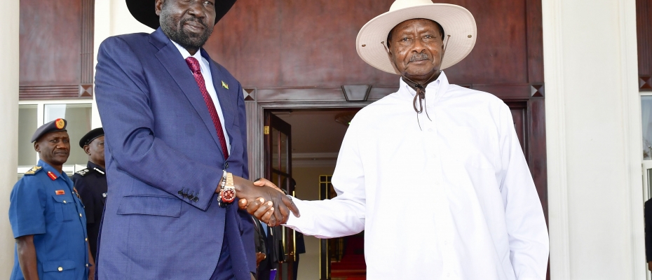 President Museveni welcomes his guest Salva Kiir. PPU photo