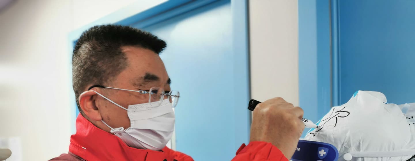 Chinese Doctors Head to Africa to Join Covid-19 Fight 