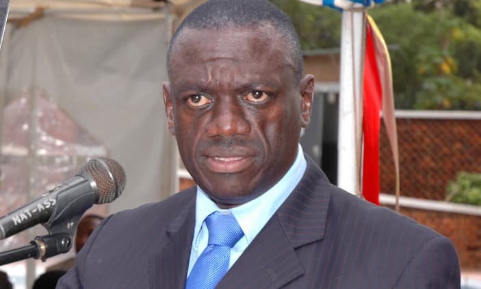 Besigye Backs Museveni on COVID-19 Lockdown Strategy