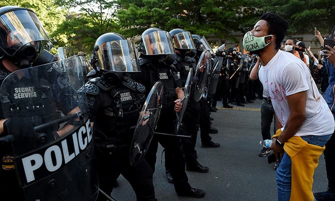 Autopsy Finds Policeman Suffocated George Floyd as US Braces for More Fury