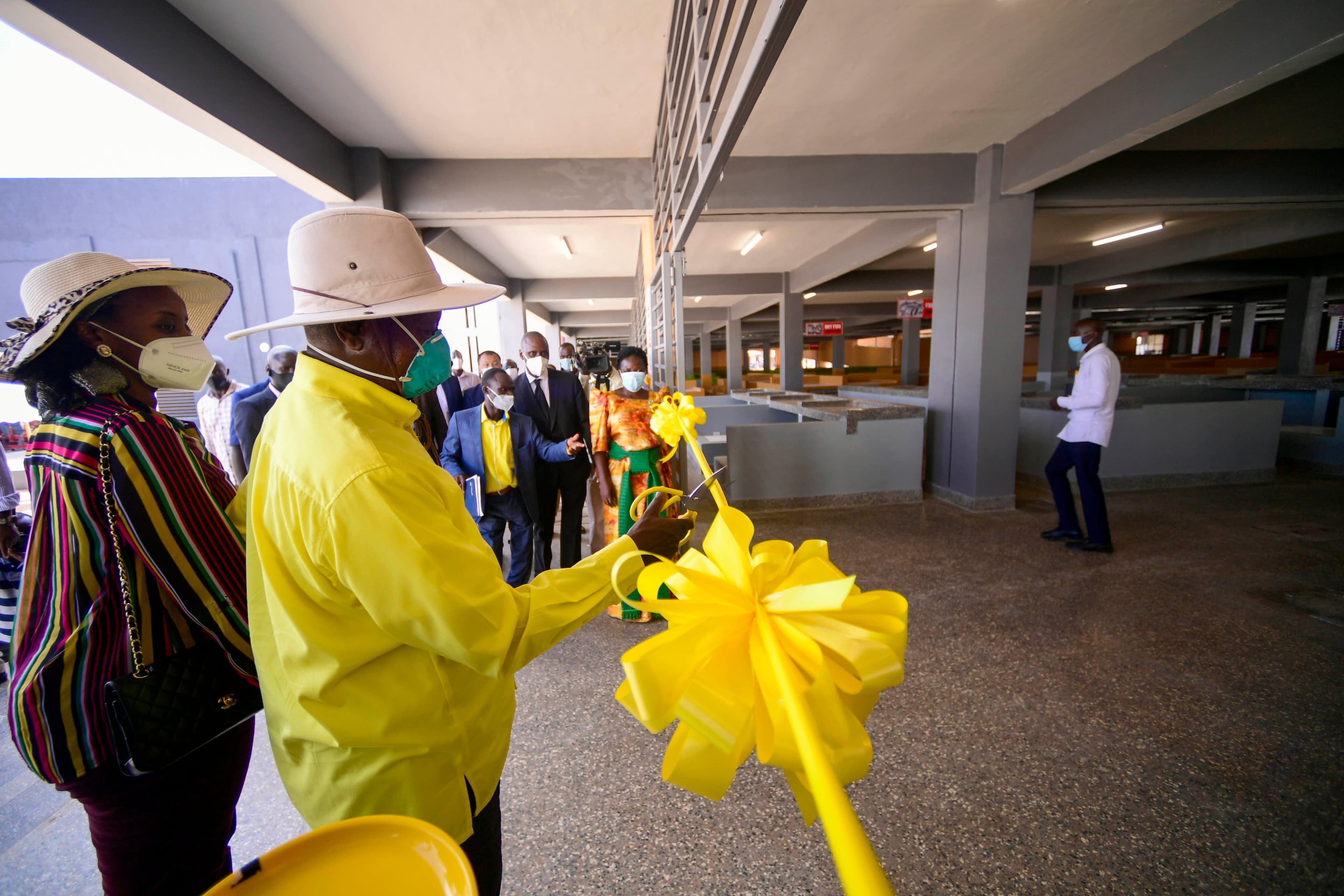 Busia: Museveni unveils Shs25bn market to improve working conditions for traders