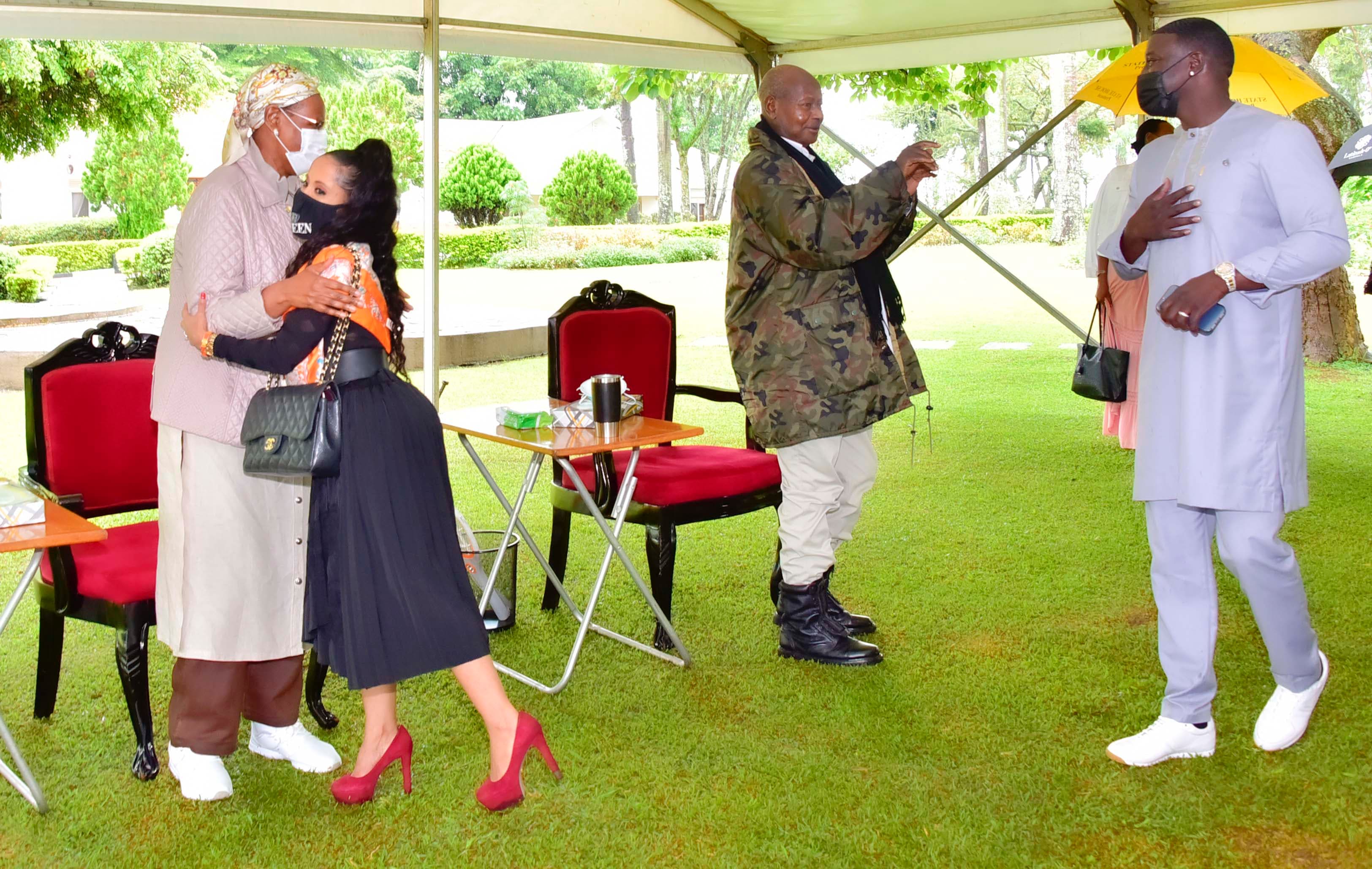 Akon Meets President Museveni in Rwakitura