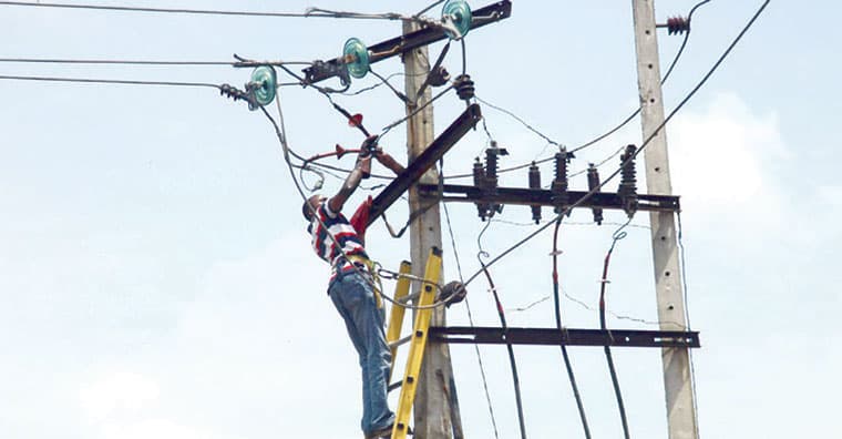  Government Cuts Power Tariffs for New Quarter