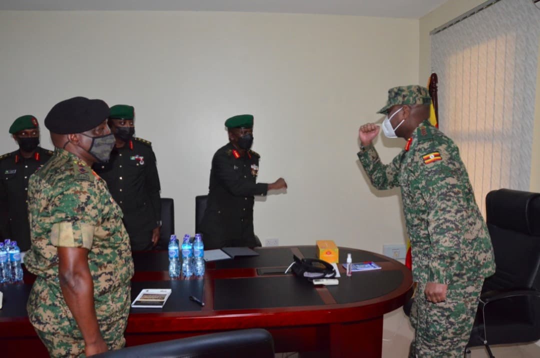 Gen Kainerugaba Hosts Rwandan Military Delegation 