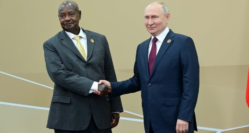 Russia’s Putin Holds Bilateral Talks with Ugandan Delegation