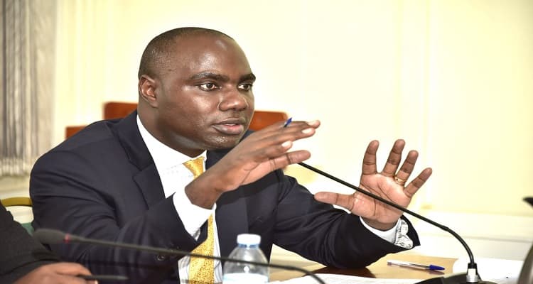 Minister Disagrees with Youth Petition against Merger of Interest Groups