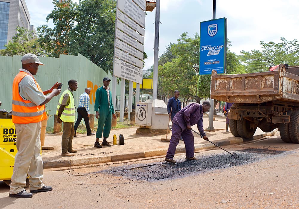 AfDB, Uganda Sign $348m Deal to Upgrade Two Major Roads