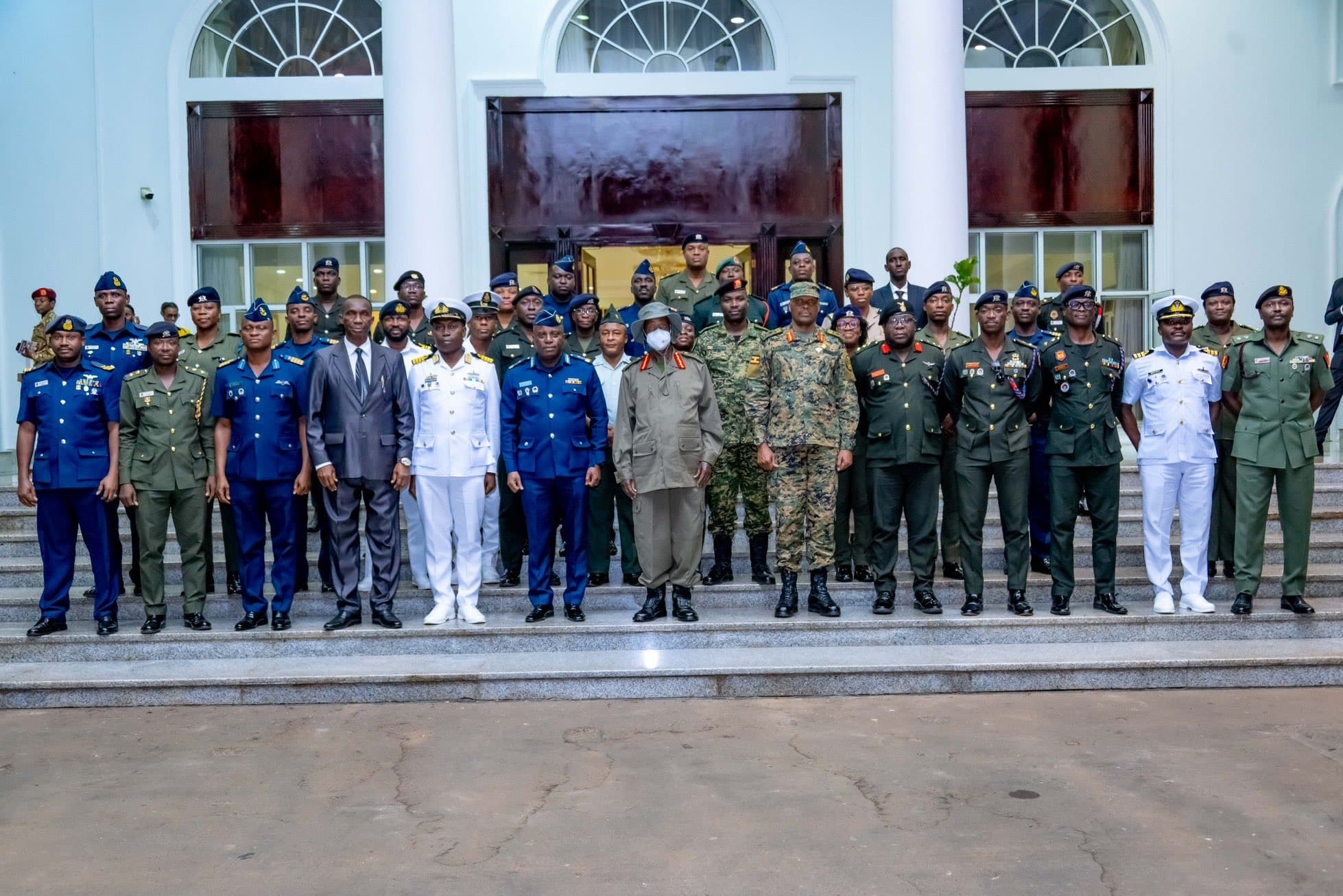 Museveni Meets Ghanaian Military Officers, Urges Industrialization, Clean Energy in Africa