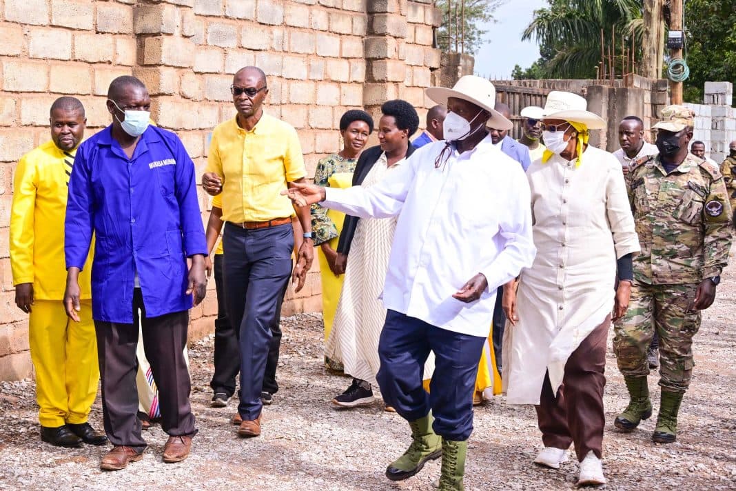 Museveni Rallies Kampala Mechanics to Join Wealth Creation Drive