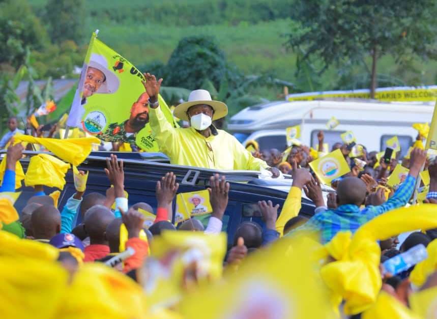 Museveni Vows to Construct Better Roads for Rubanda District