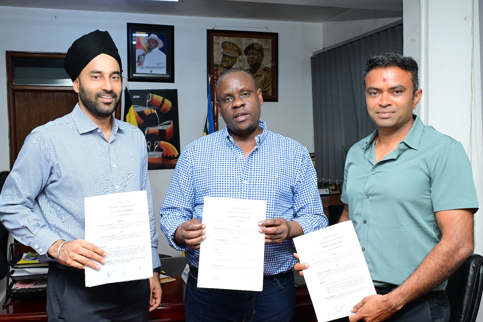 Kinyara Sugar and Victoria Sugar Sign MoU to Harmonize Trade Practices in Bunyoro
