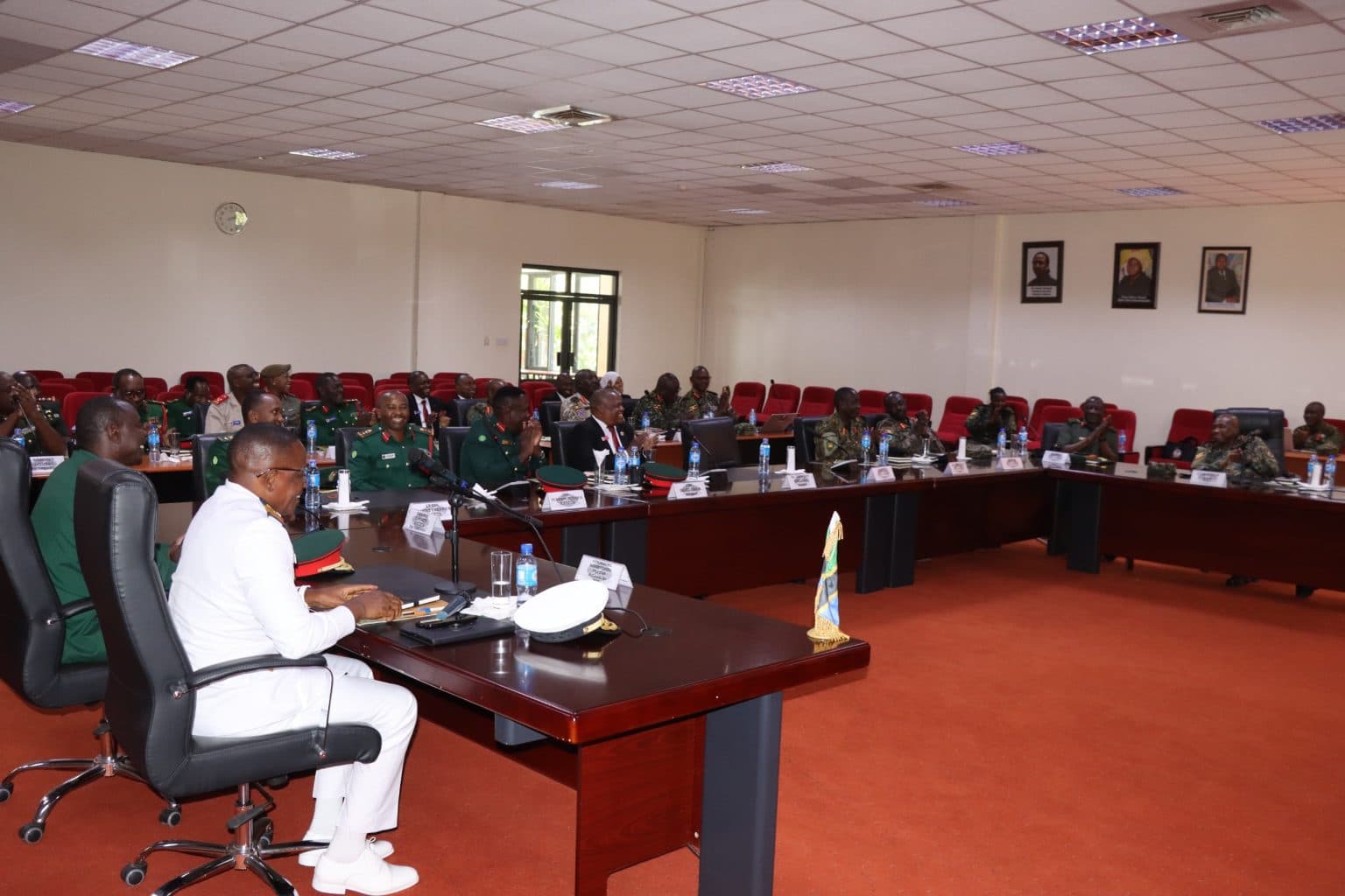 Course participants from Tanzania National Defence College during the delegation visit at the DIS HQ.