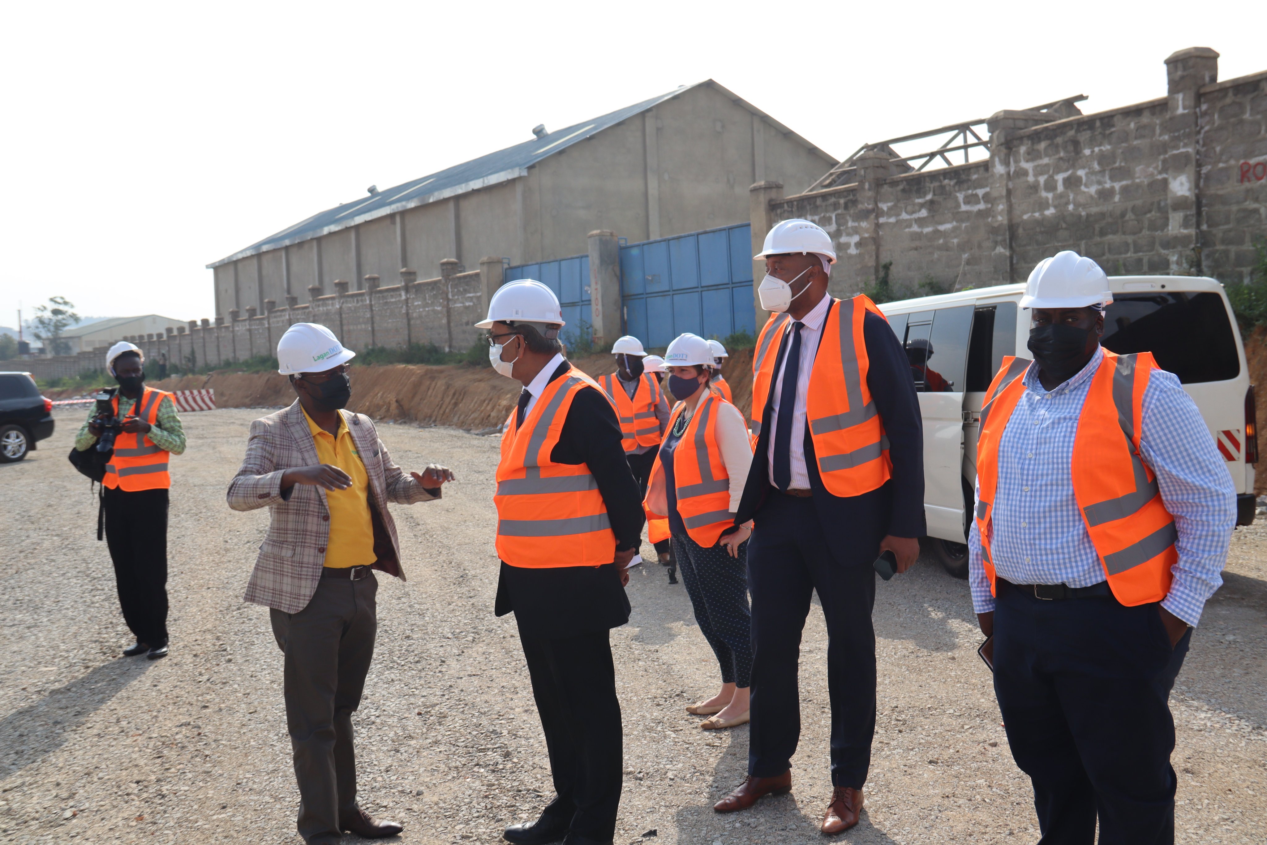 The Authority revealed this in a statement announcing the tour made by the UK Trade Envoy to Uganda Lord Popat and the British High Commissioner to Uganda Kate Airey to the park, whose construction is now at 17%. 