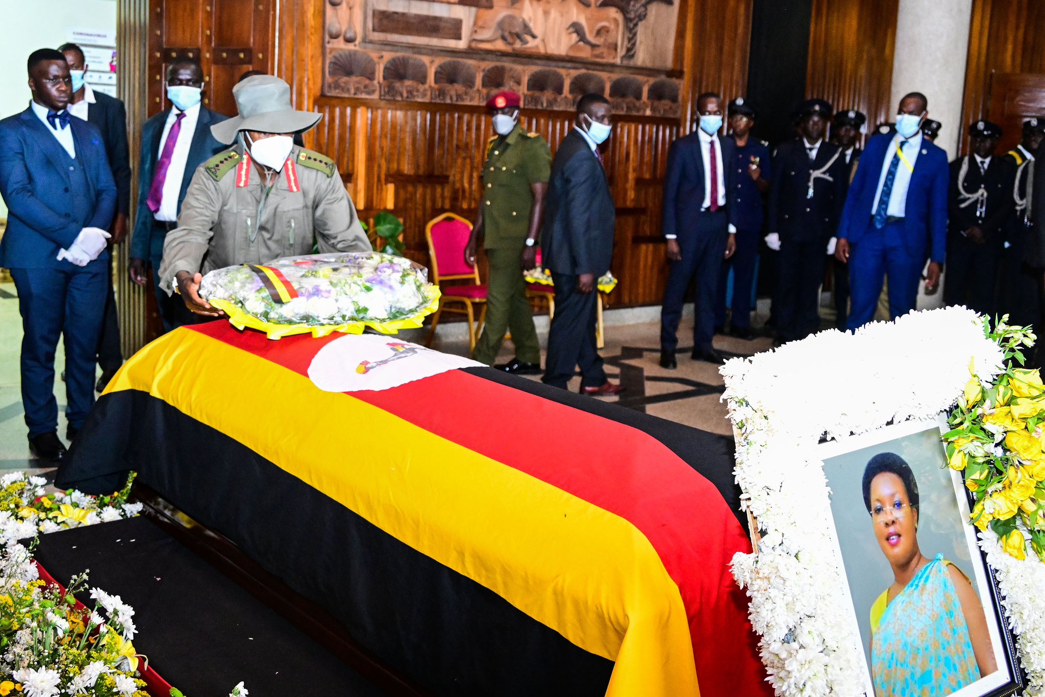 President Yoweri Museveni called on leaders to go for regular health checkups and ensure they get enough rest, citing the deaths of Aronda Nyakarima and Sarah Mateke, 