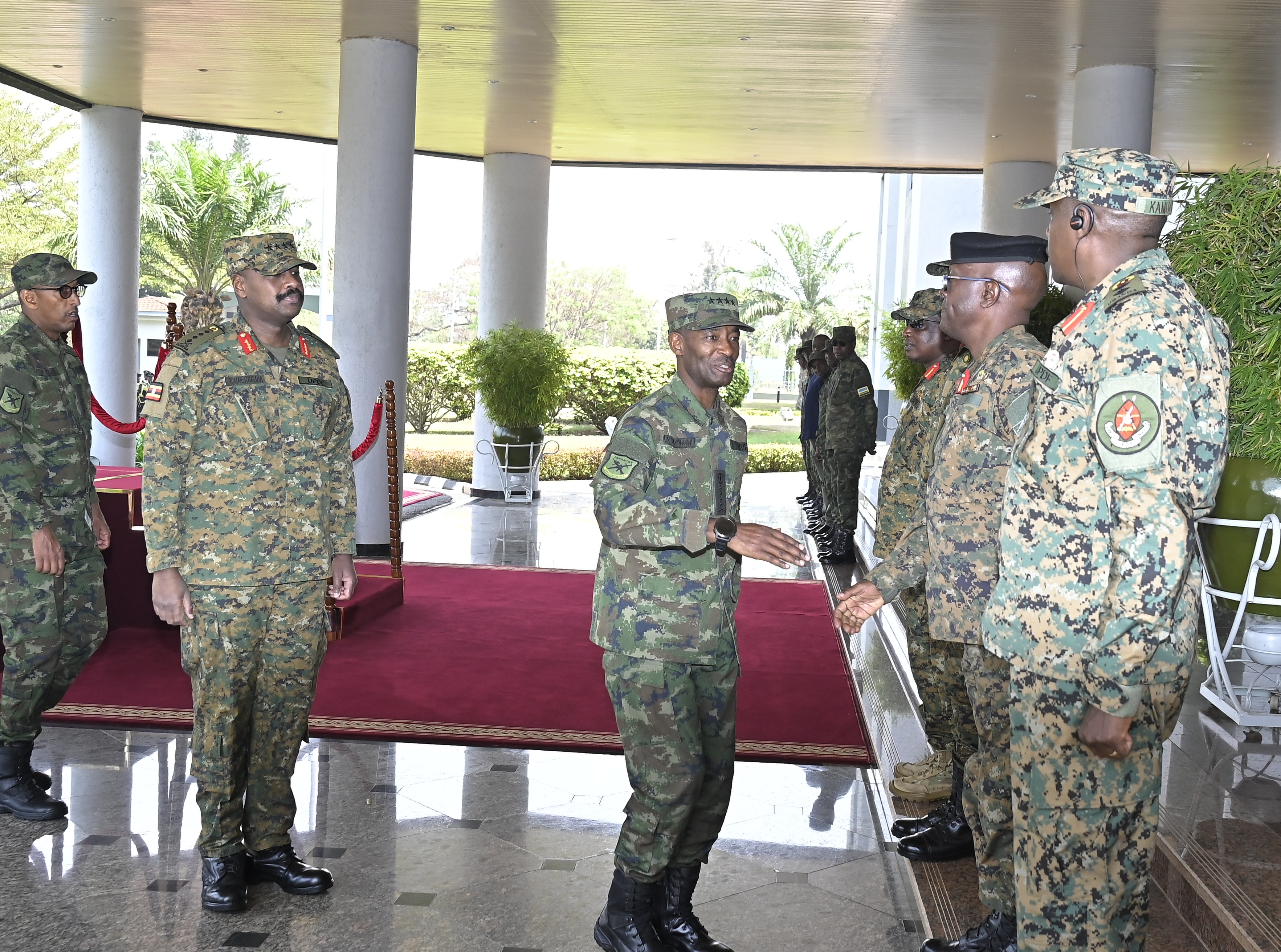 Gen Kainerugaba Holds Meeting with Rwandan Counterpart in Kigali