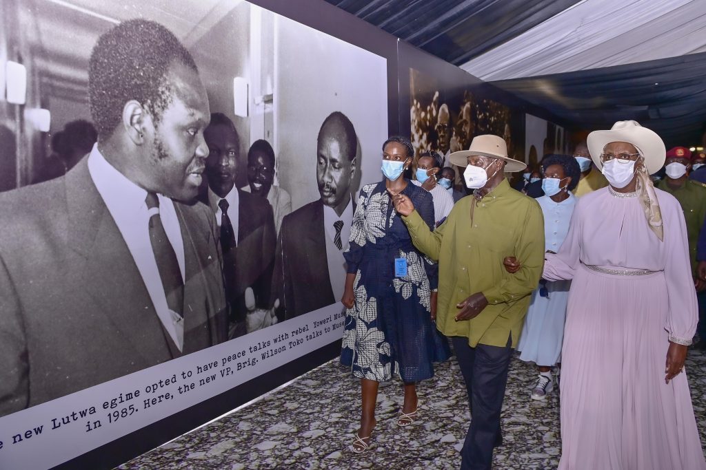 The President and Maama Janet, on arrival, led guests on a tour of the Museum organised by Mrs. Natasha Karugire, exhibiting the history of the liberation of Uganda.