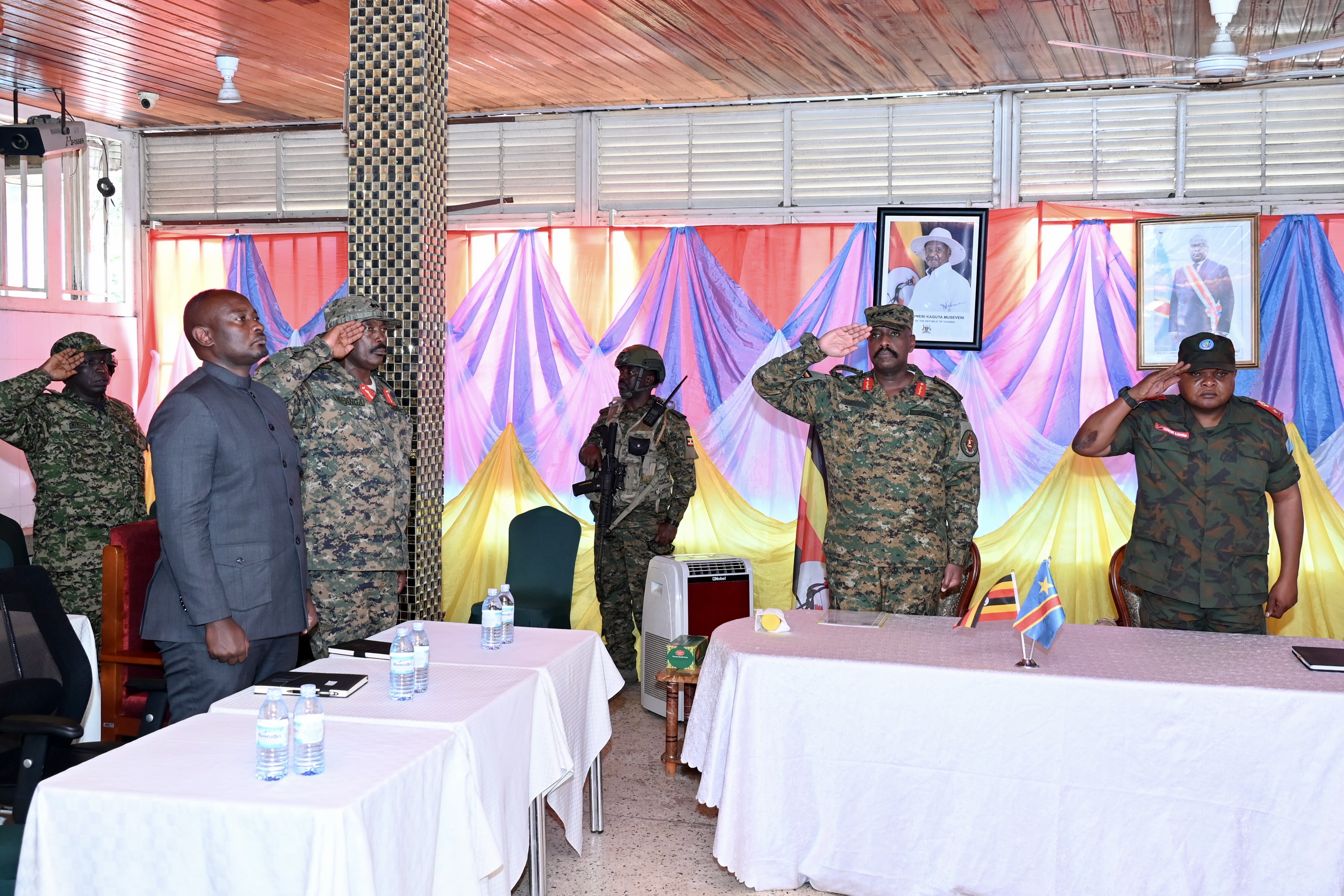 The Chief of Defence Forces (CDF) of the Uganda Peoples’ Defence Forces (UPDF), Gen. Muhoozi Kainerugaba, this afternoon met with his counterpart from the Democratic Republic of Congo (DRC), Gen. Christian Tshiwewe Songesa