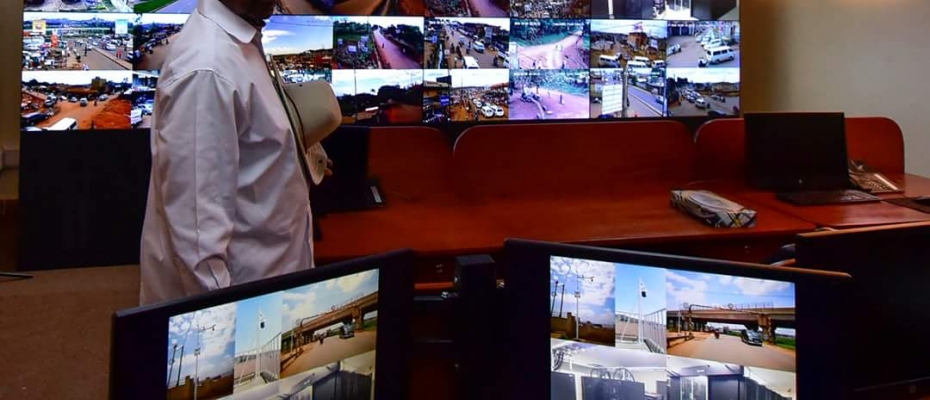 Museveni launching CCTV Command Centre in Natete recently. PPU photo