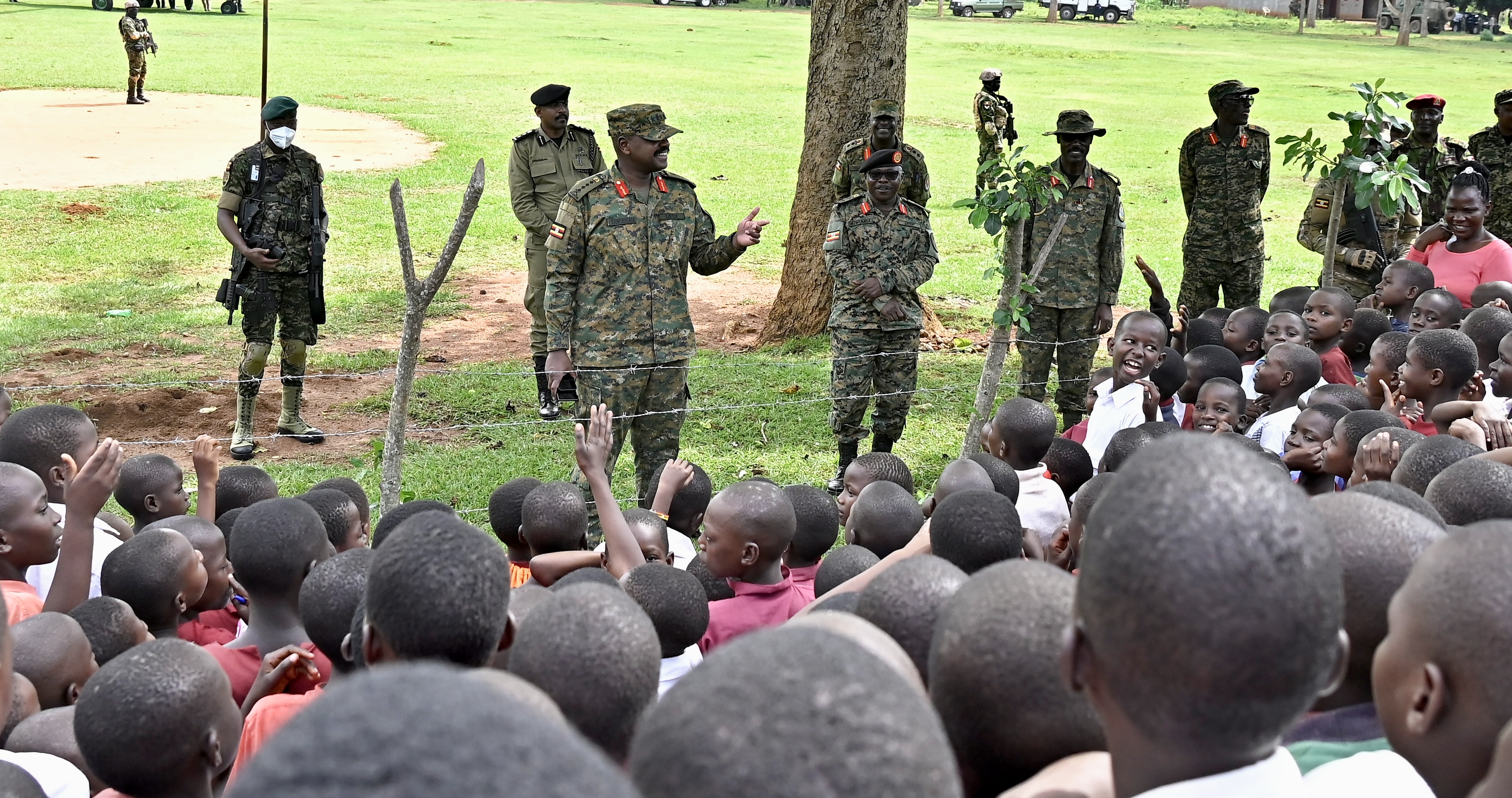 Gen Kainerugaba in Busia