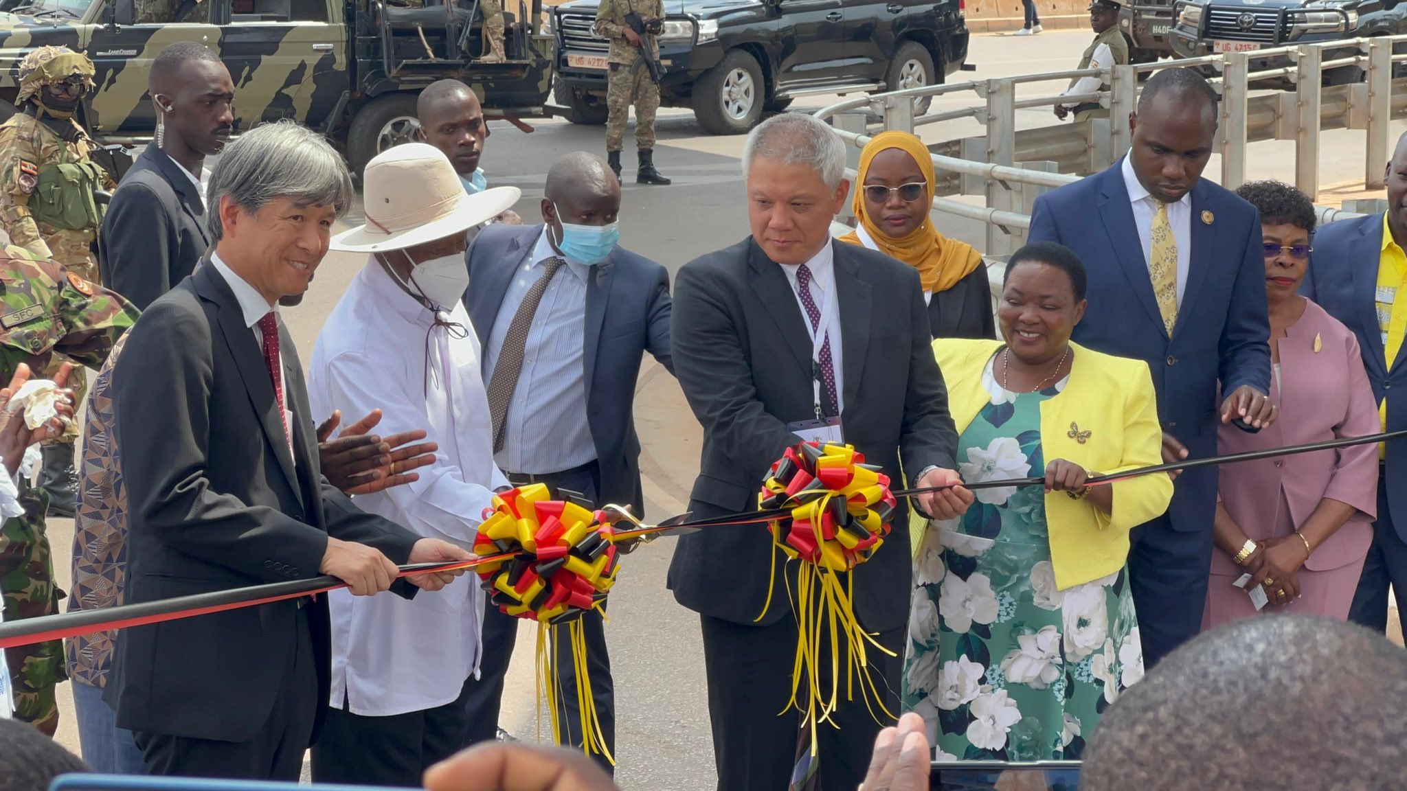 AAA - Museveni Commissions Lot 1 of Kampala Flyover Project