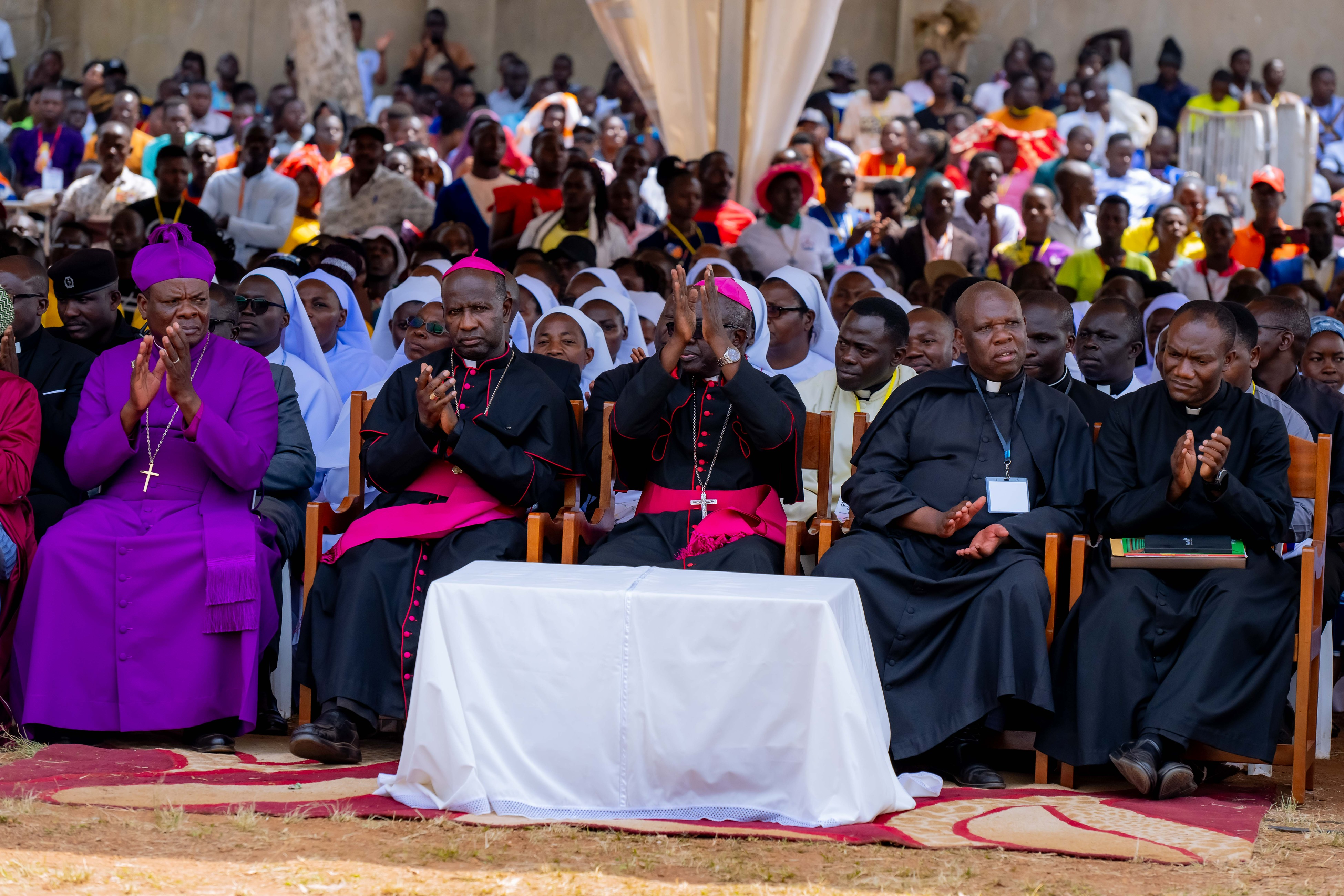 Catholic Church Praised for Guiding Youths Toward Wealth Creation