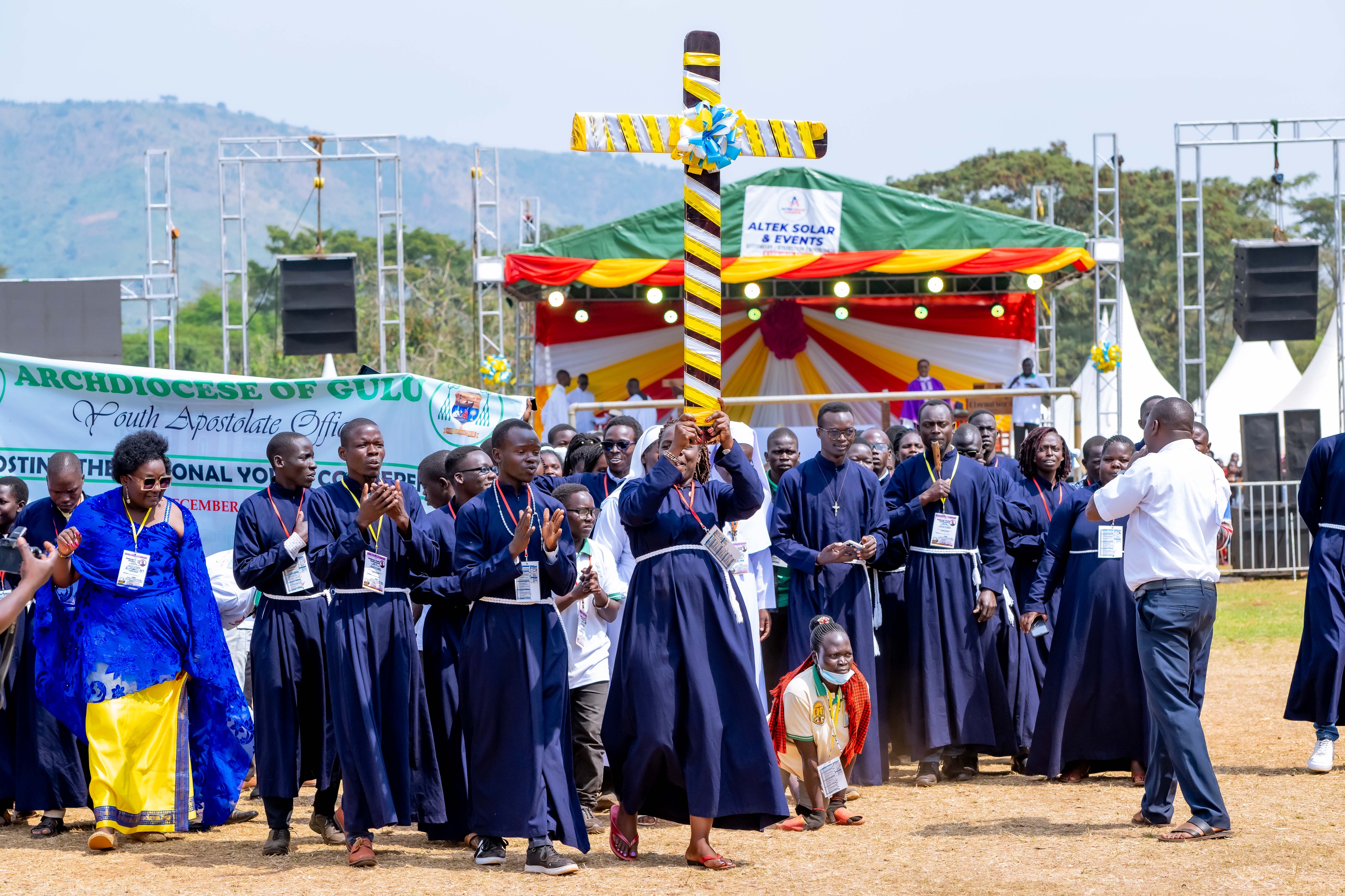 Catholic Church Praised for Guiding Youths Toward Wealth Creation