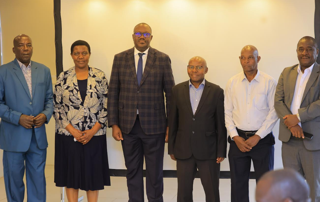 Foreign Affairs Ministry Honors Retiring Ambassadors, Senior Officials