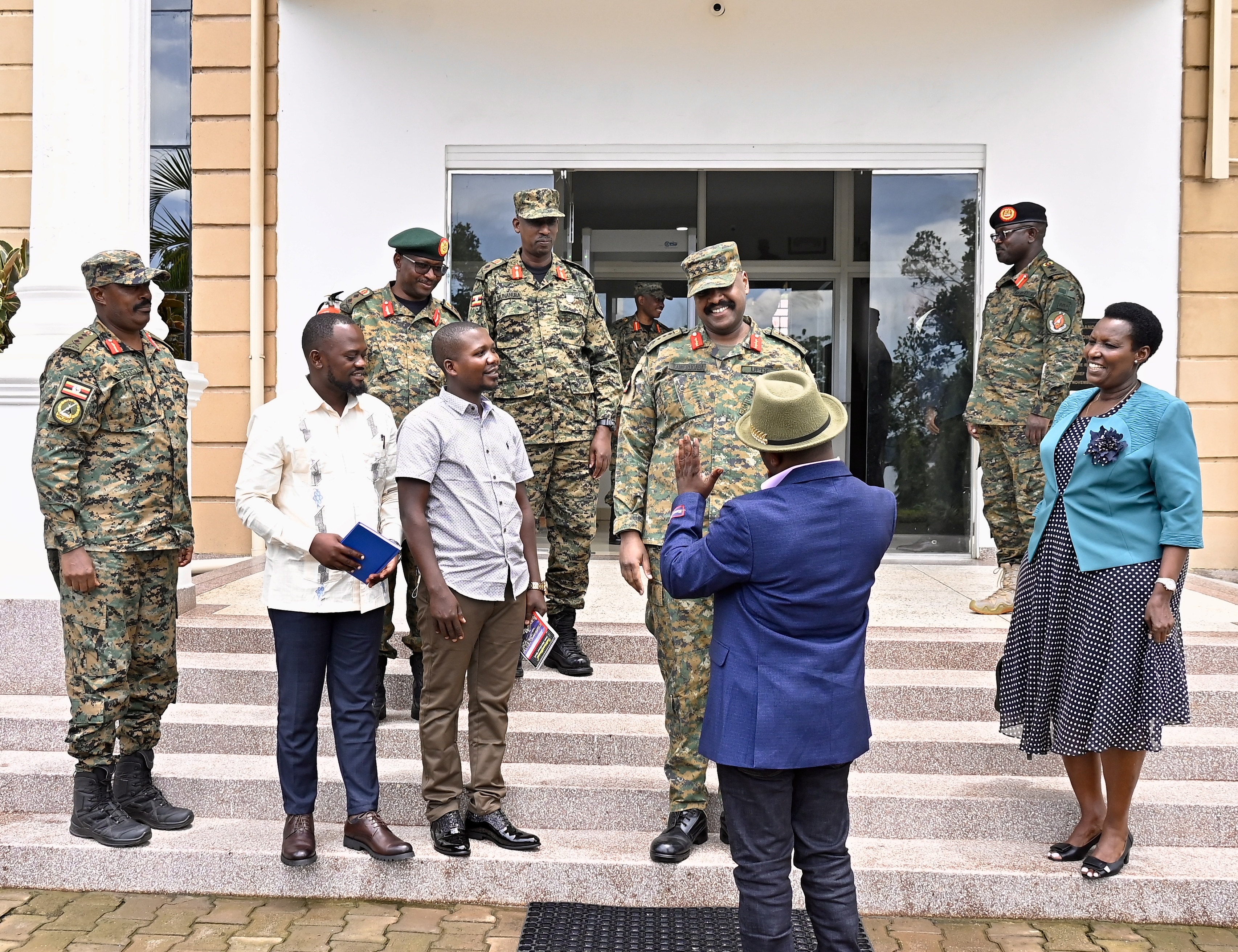 Kainerugaba meets codeco