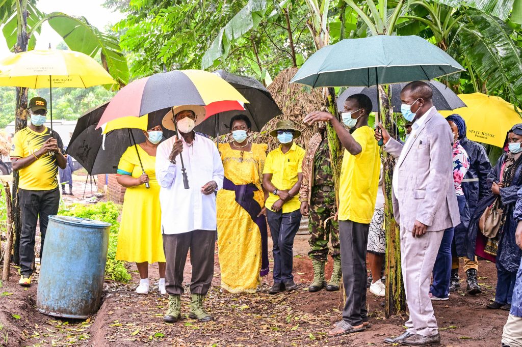 Museveni Hails PDM Success in Luuka, Boosts Farmers with Shs 26 Million