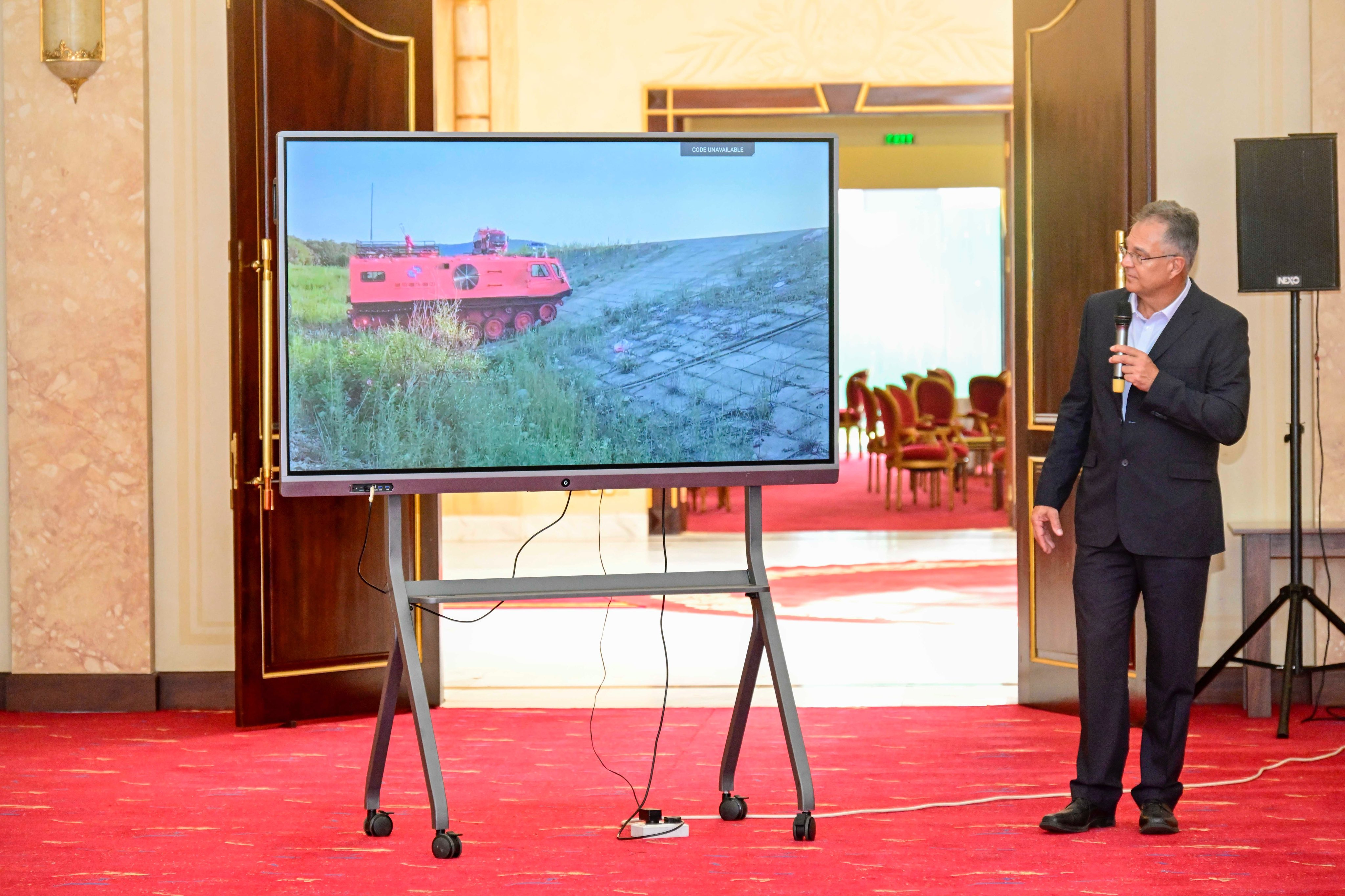 Museveni Unveils Firefighting Vehicle to Global Envoys