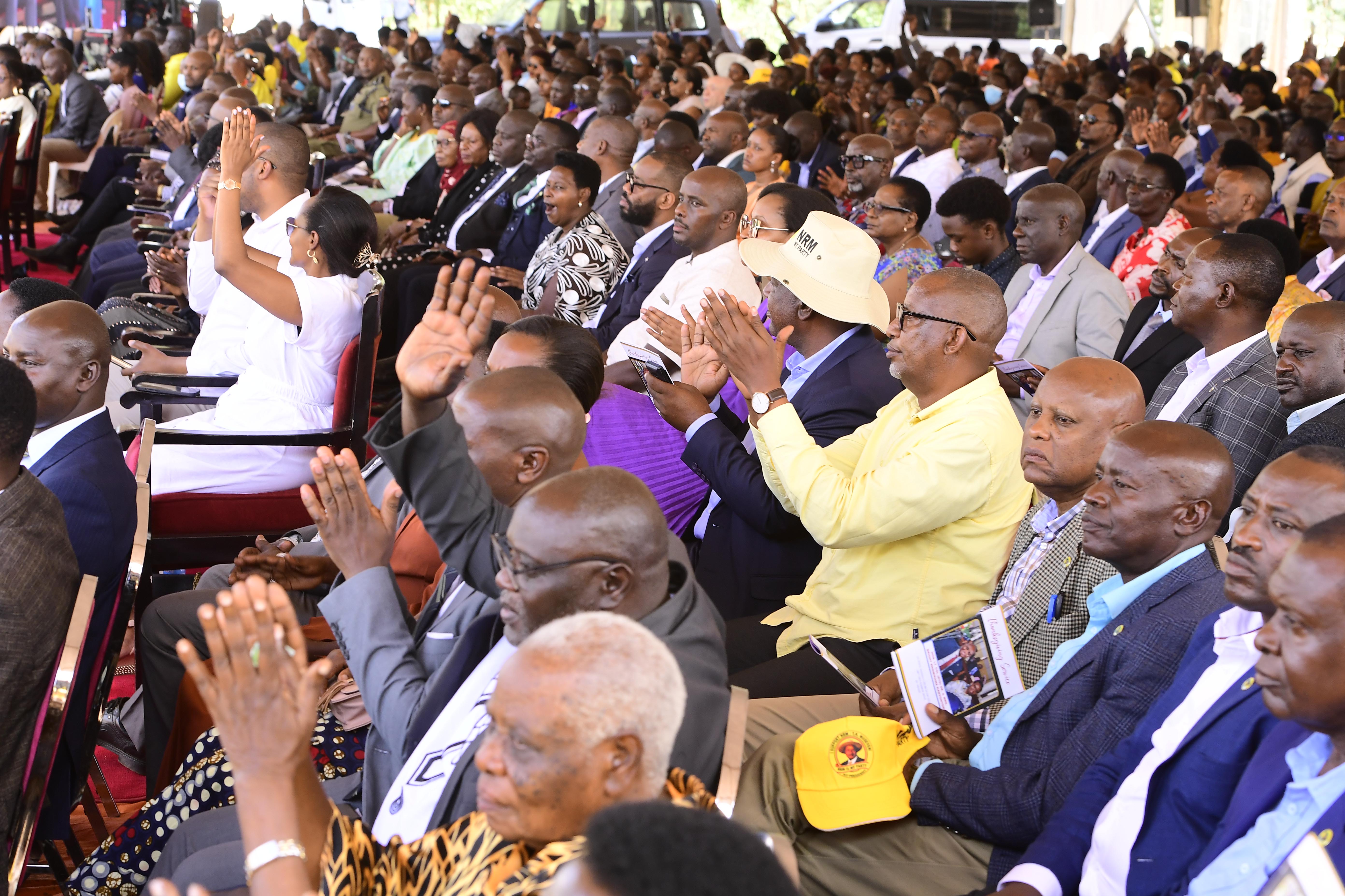 Museveni Urges Isingiro Farmers to Adopt Irrigation and Modern Farming