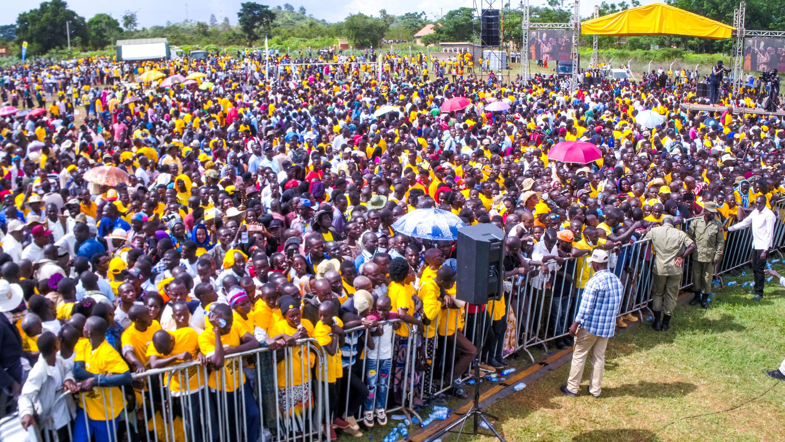 Museveni Urges Youth to Embrace Private Sector Jobs Over Government Employment