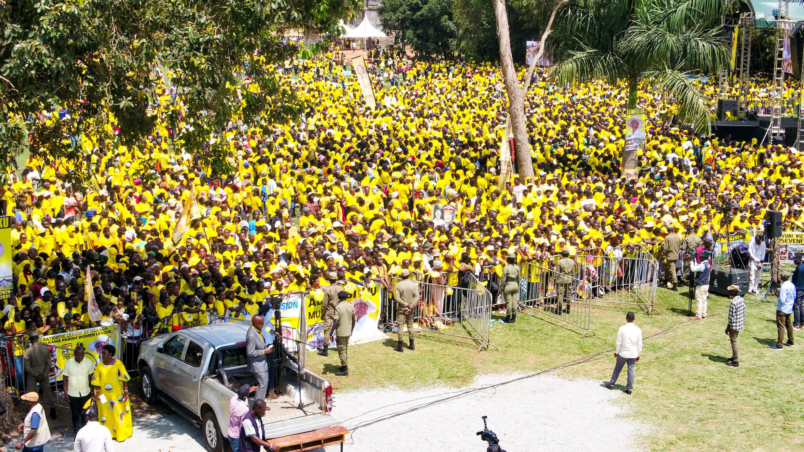 Museveni Warns Against Violence at Makindye Rally
