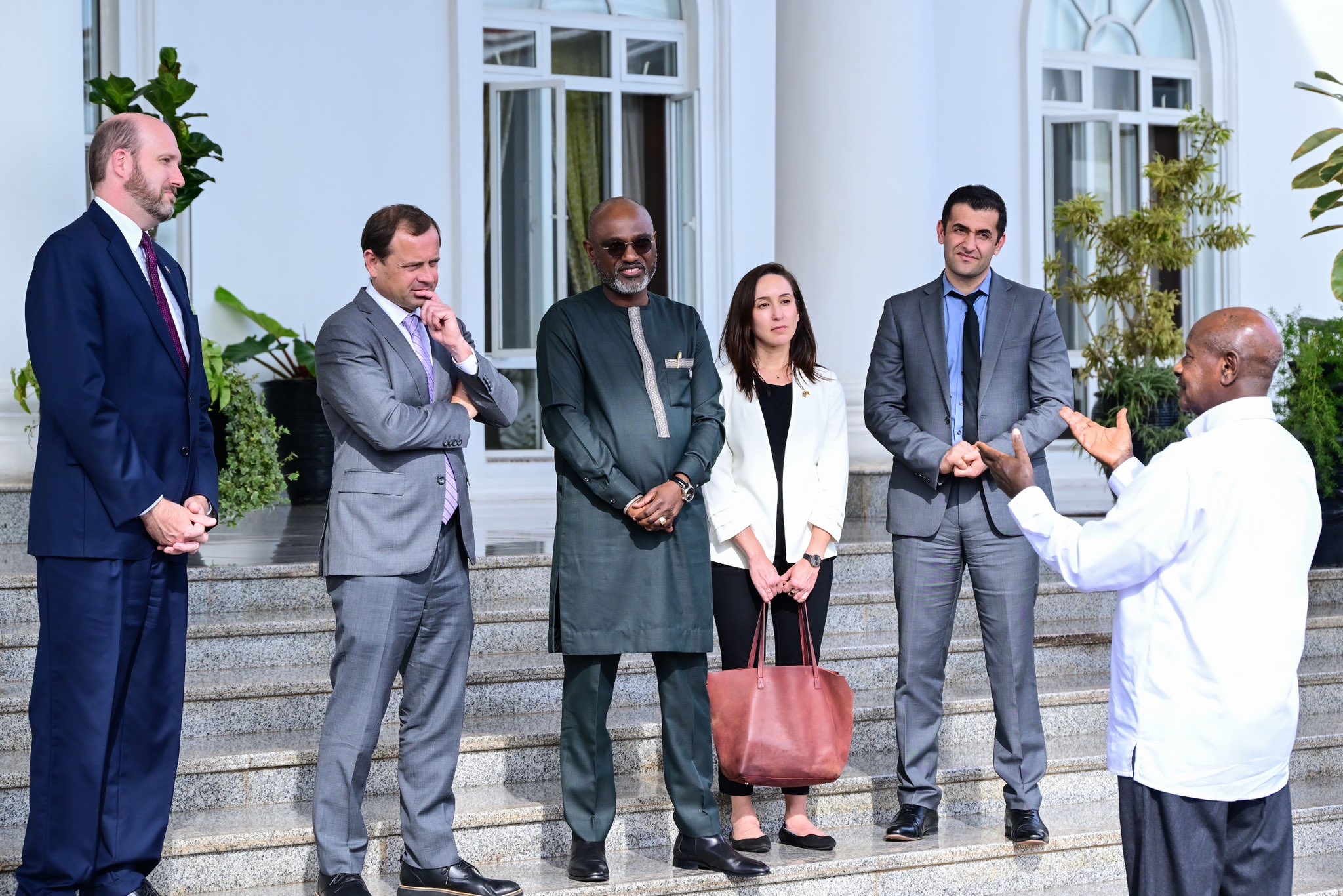 Museveni, U.S. Envoy Discuss Sudan Conflict Resolution