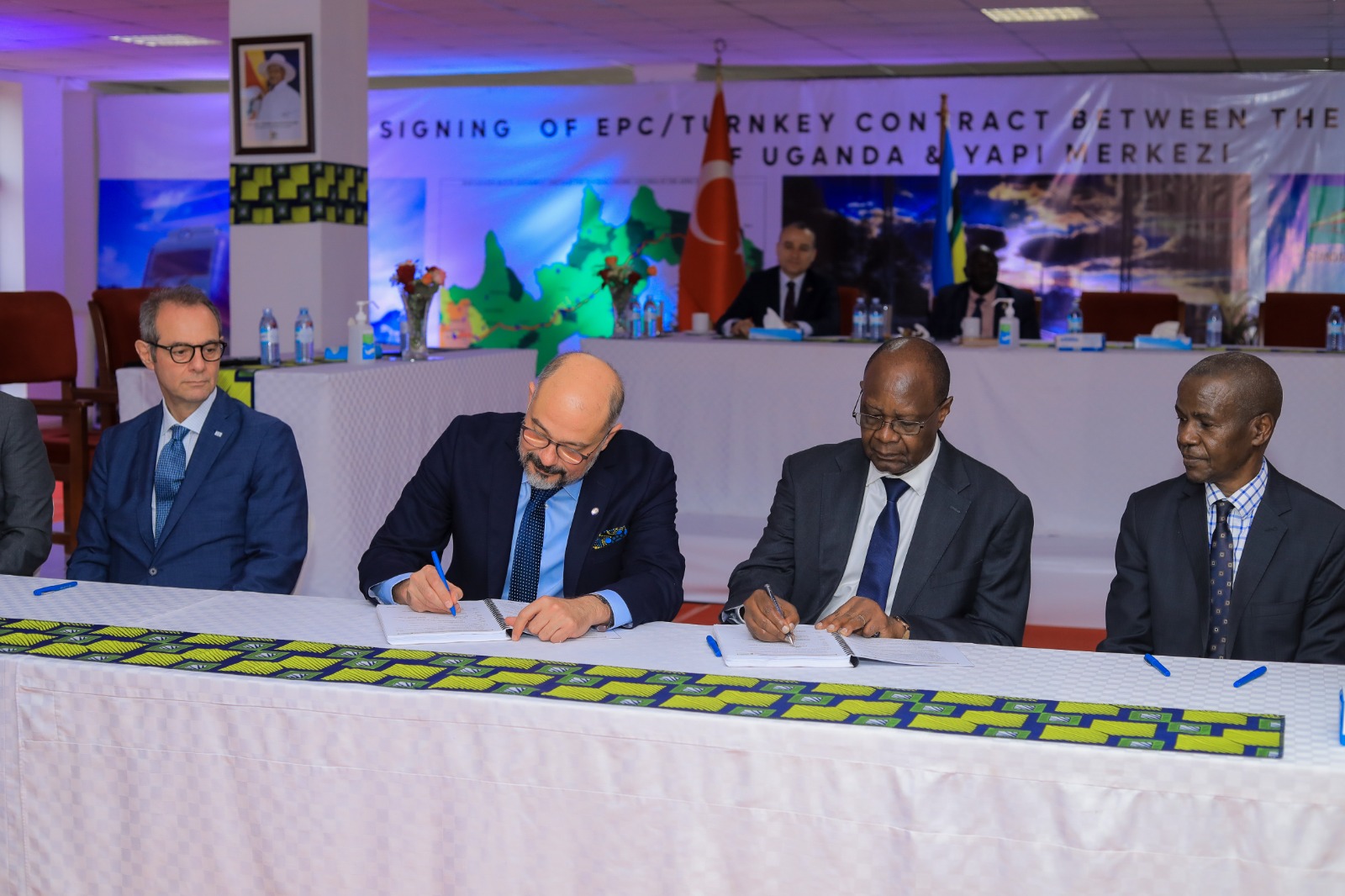 The Contract for the construction of the first 272Km of the SGR